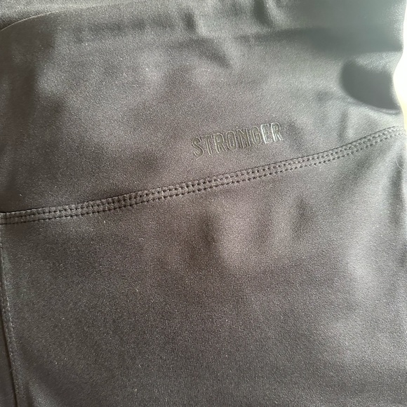STRONGER LABEL Mesh Emblem Leggings - Picture 5 of 8